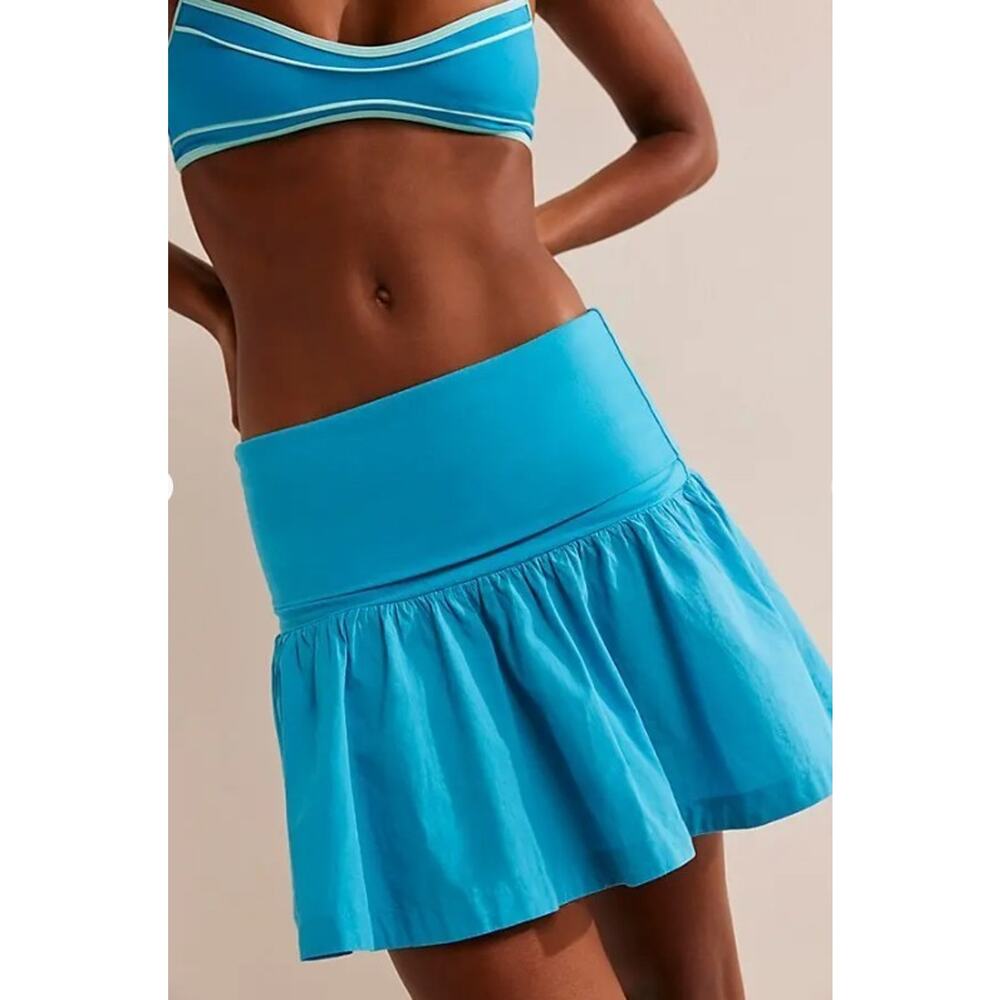Free People Women's Tropical Blue Drop Waist Mini Skirt Size M NWT Pleated